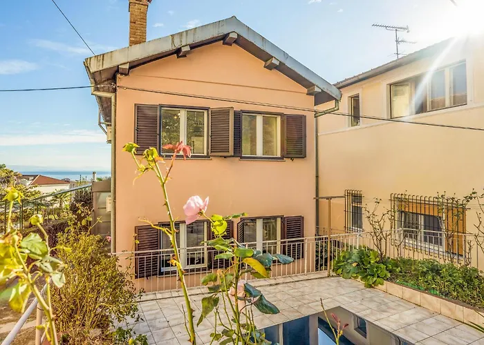 Holiday home Amazing In With Wifi